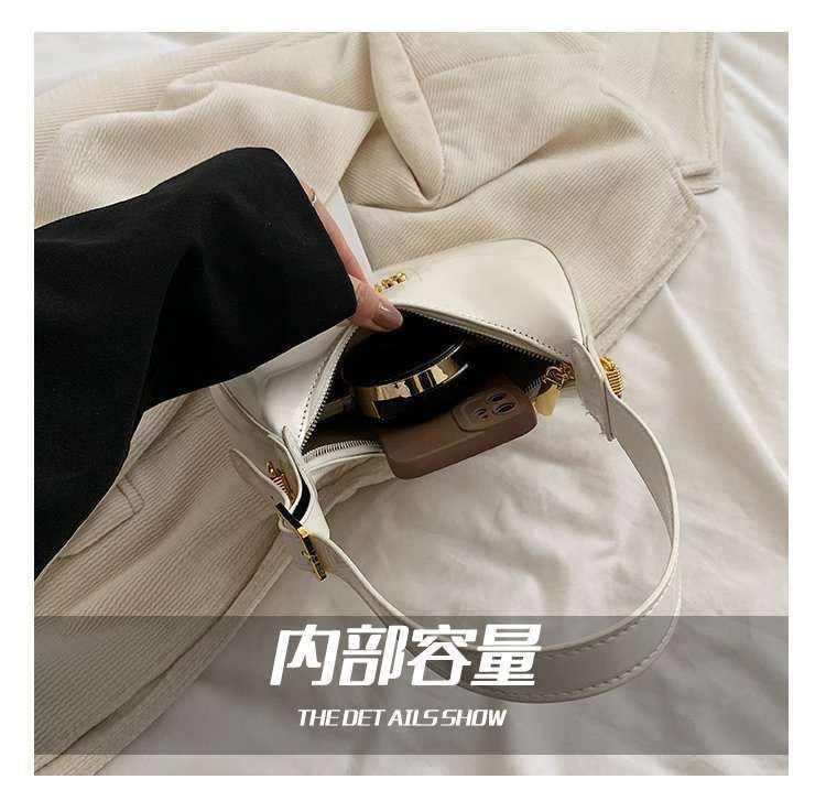 Trendy Mini Patent Leather Shoulder Bag – Chic & Stylish