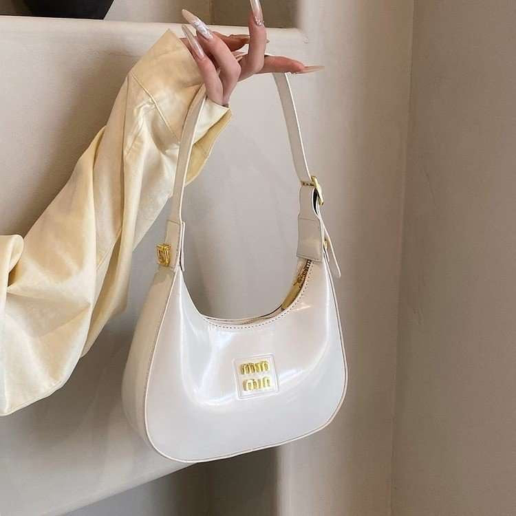 Trendy Mini Patent Leather Shoulder Bag – Chic & Stylish