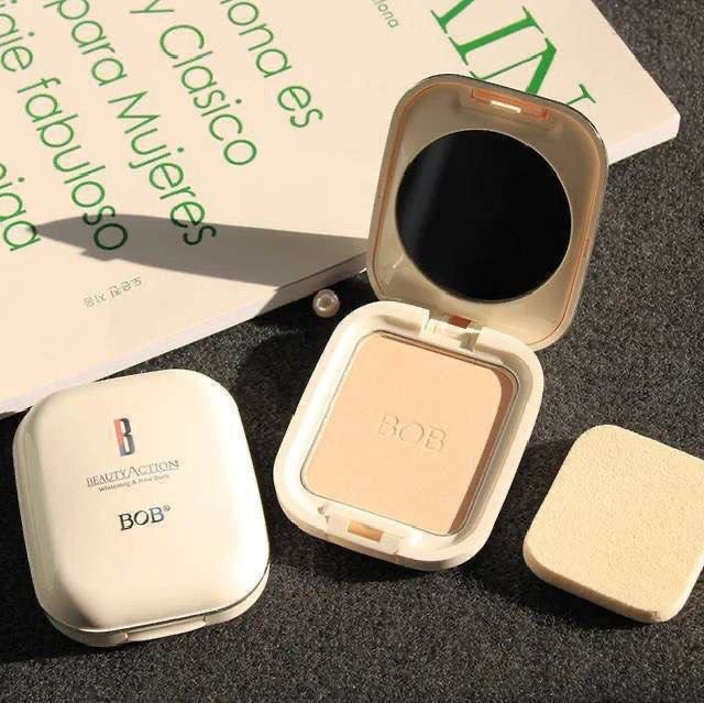 Bob Wet and Dry Compact Powder Snow Muscle Skin-Friendly Foundation Concealer Nude Makeup Ivory White Natural Color Beginner


মেকআপ অনেকক্ষণ ভালো রাখে এবং ত্বকে ন্যাচারাল looks আনে।
সব ধরনের স্কিনের জন্যই ভালো।
এটা অক্সি ফ্রি আর সুন্দরভাবে