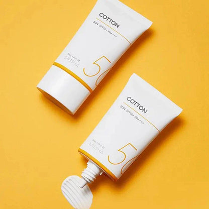 Missha All Around Safe Block Cotton Sun SPF+ PA++++


Broad-spectrum UVA/UVB protection.
Contains cotton extract to soothe and hydrate the skin.
Lightweight, non-greasy formula.
Controls oil and sweat with a matte finish.
Suitable for sensitiv