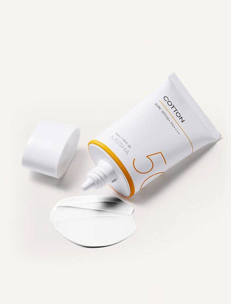 Missha All Around Safe Block Cotton Sun SPF+ PA++++


Broad-spectrum UVA/UVB protection.
Contains cotton extract to soothe and hydrate the skin.
Lightweight, non-greasy formula.
Controls oil and sweat with a matte finish.
Suitable for sensitiv