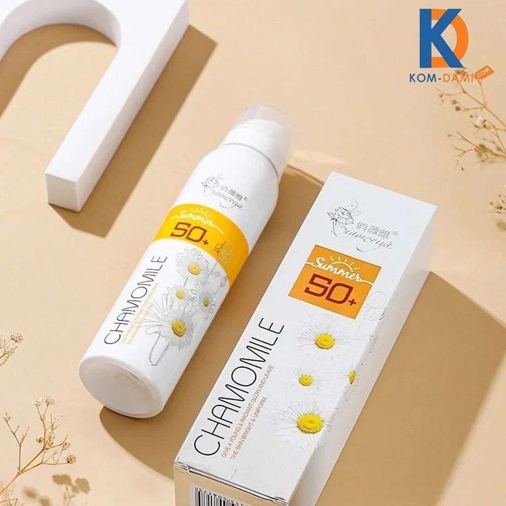 CHAMOMILE Essence Shoothing Moisturizing Isolating And Protecting Sunscreen Spray SPF 50+


Provides broad-spectrum protection against UVA and UVB rays with SPF 50+.
Contains chamomile extract for skin brightening and evening skin tone.
Lightw