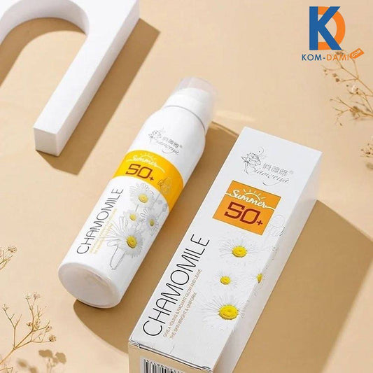 CHAMOMILE Essence Shoothing Moisturizing Isolating And Protecting Sunscreen Spray SPF 50+


Provides broad-spectrum protection against UVA and UVB rays with SPF 50+.
Contains chamomile extract for skin brightening and evening skin tone.
Lightw
