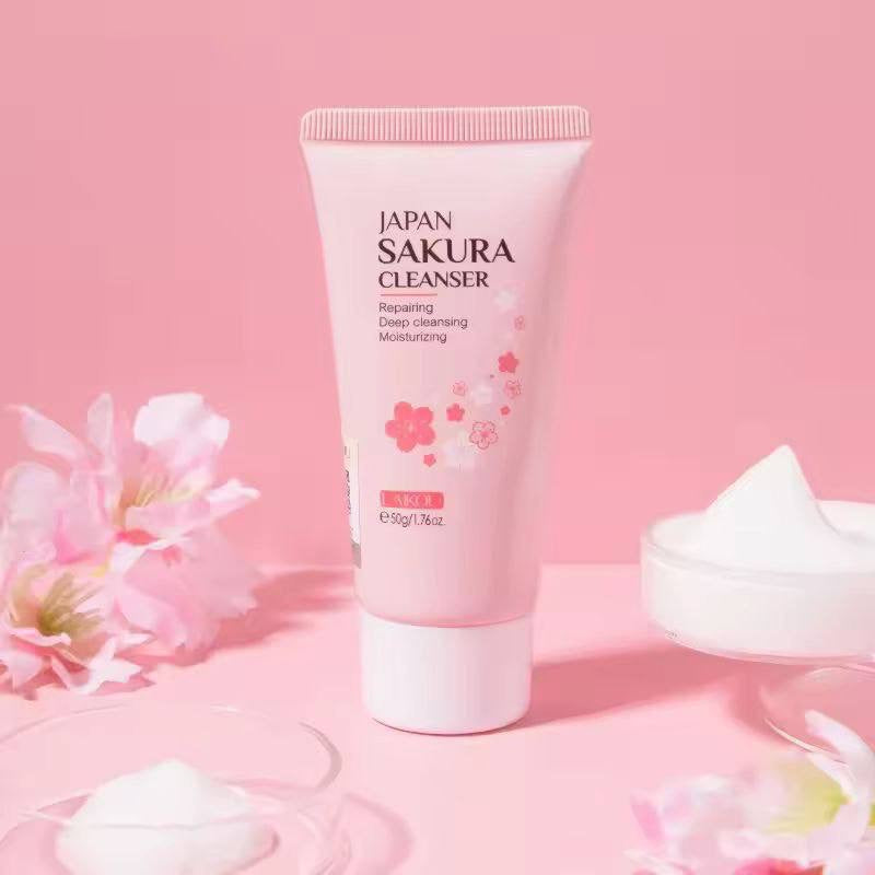 LAIKOU Facial Cleansing Foam Face Wash Remove Blackheads Moisturizing Pore Shrinkage Deep Cleansing Oil Control Skin Care

 [100g]

Contains Prunus Lannesiana Flower Extract and Niacinamide.
Cleans pores deeply to remove dirt