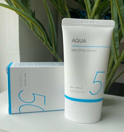 Missha – All Around Safe Block Aqua Sun Gel Spf50+/Pa++++ – 50ml


It is a water-based, lightweight sunscreen.
It provides broad-spectrum protection against UVA and UVB rays.
It has a fresh, moisturizing texture and absorbs quickly into the sk
