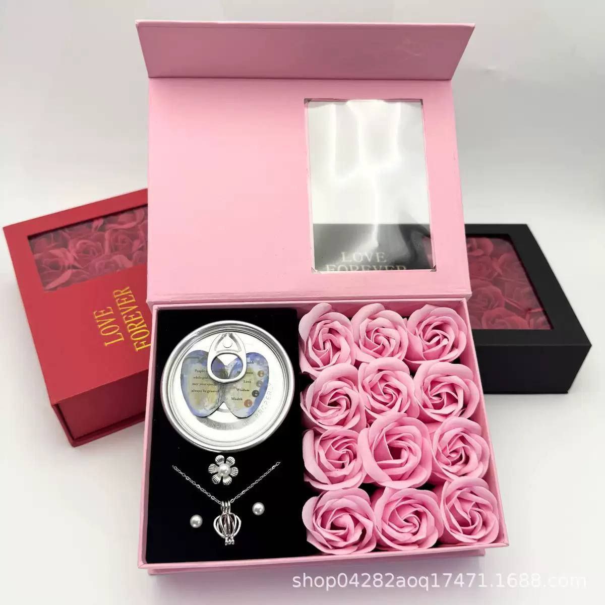 Love forever pearl necklace