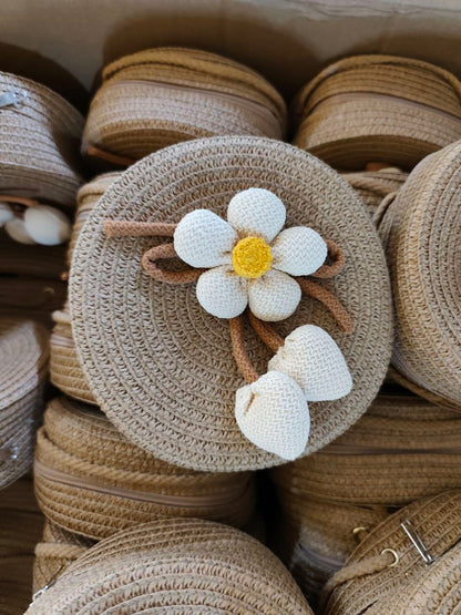   
Casual handmade woven straw Bag