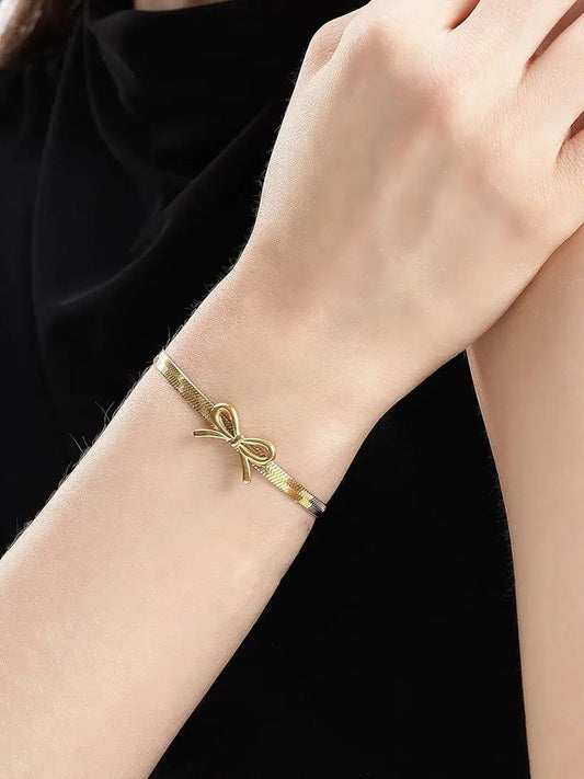 18kt Gold Plated Bow Charm Adjustable Snake chain Bracelet