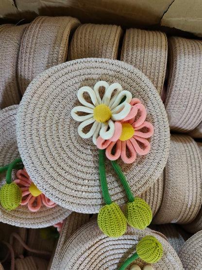   
Casual handmade woven straw Bag