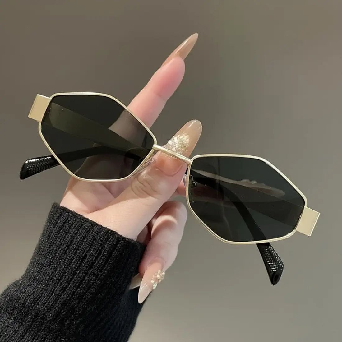 Trendy Hexagon Sunglasses for Women Men Vintage Gold Geometric Metal Frame Shades