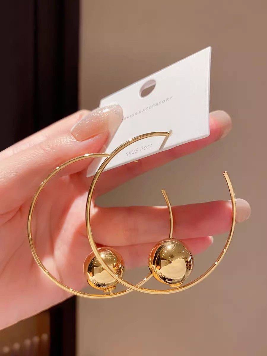 C-shaped earrings