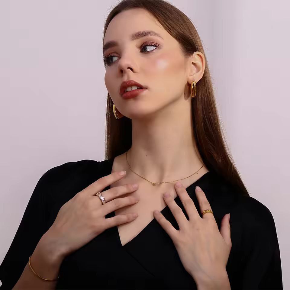 Neckpiece
