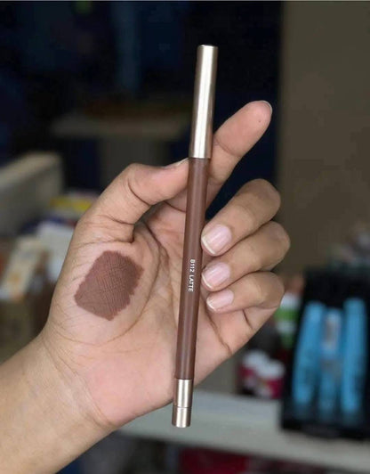 Beauty glazed lip liner 💋

1 to 18 All shade available in Stcok 

Texture টা এত ভালো। Smoothie finish দিবে।রিসেনেবল বাজেটে এর চাইতে ভাল মানের জেল লিপলাইনার  হয়ত কোথাও পাবেন না।