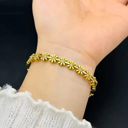 Elegant Golden Daisy Floral Bracelet 22K Gold Plated