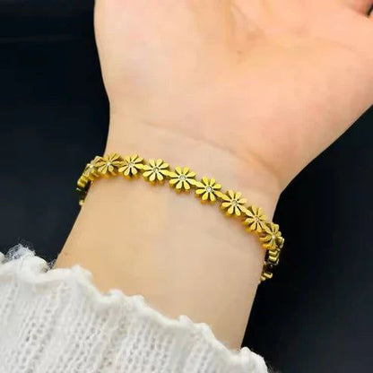 Elegant Golden Daisy Floral Bracelet 22K Gold Plated