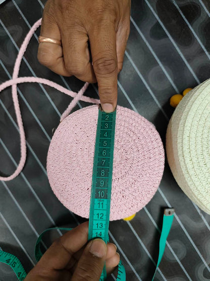   
Casual handmade woven straw Bag