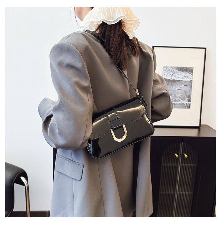 Original burgundy bag 2025 new armpit high-end versatile cross-body bag French niche Korean small shoulder bag
New Arrivals