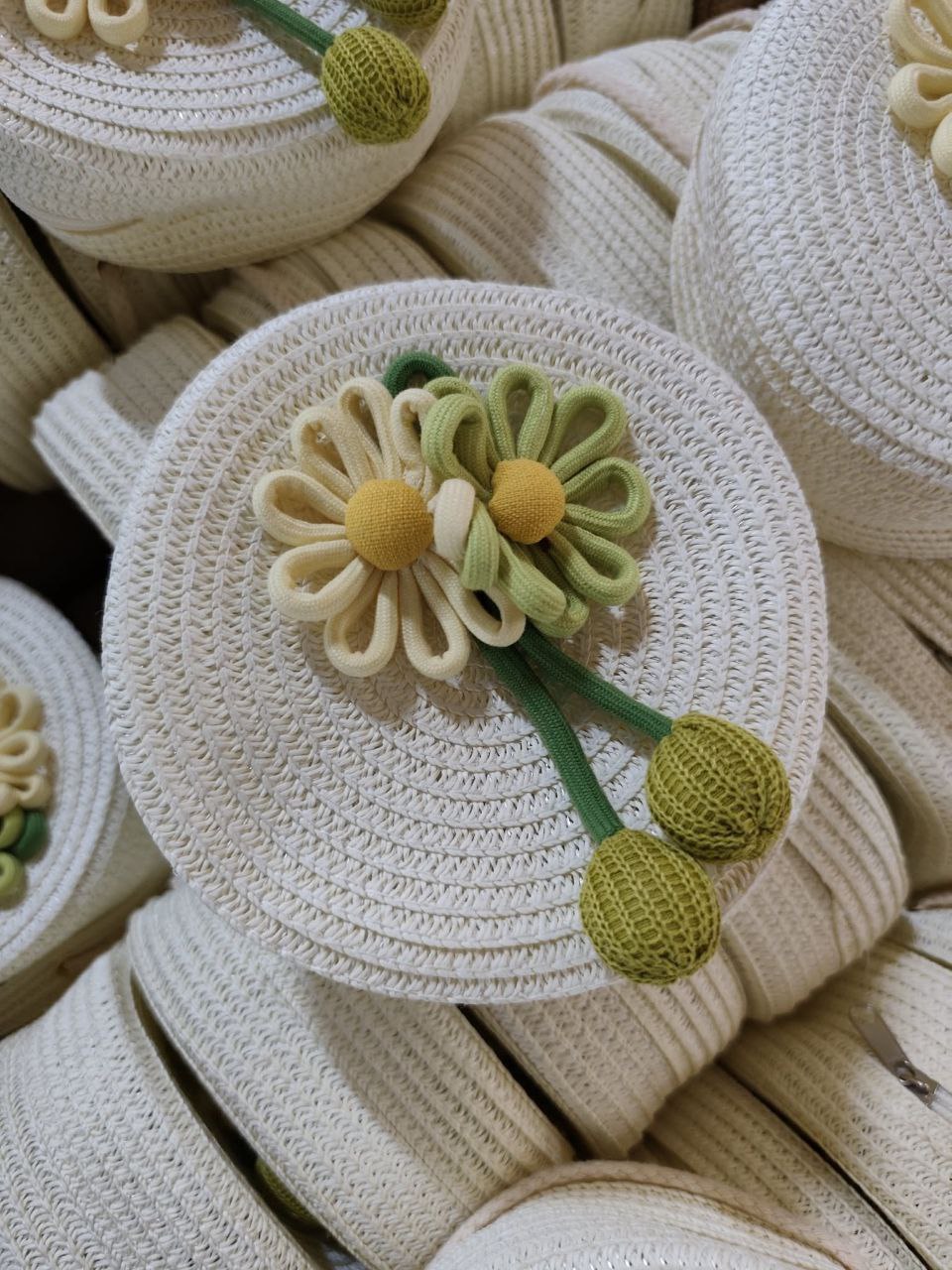   
Casual handmade woven straw Bag