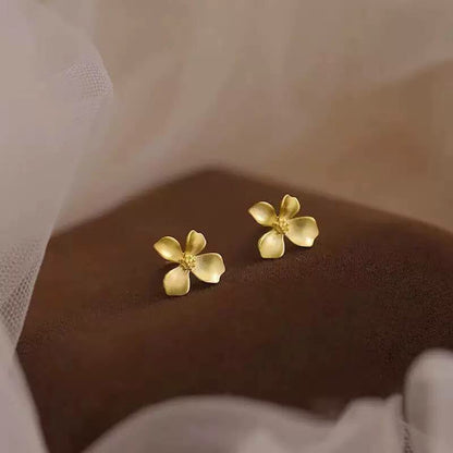 high-end golden flower earrings