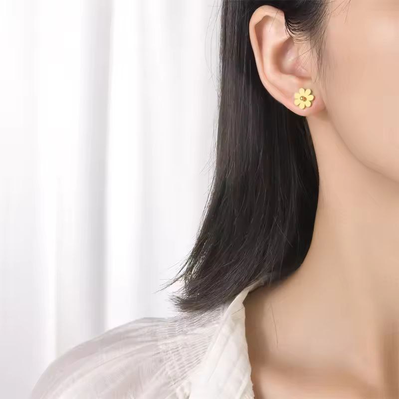 Premium Stainless Steel Daisy Flower Snake Chain Jewelry Set - Gold Edition