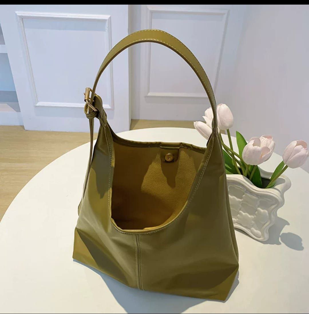 Ratro tote bag