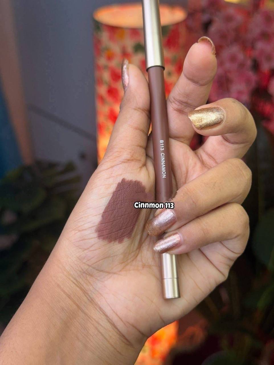 Beauty glazed lip liner 💋

1 to 18 All shade available in Stcok 

Texture টা এত ভালো। Smoothie finish দিবে।রিসেনেবল বাজেটে এর চাইতে ভাল মানের জেল লিপলাইনার  হয়ত কোথাও পাবেন না।